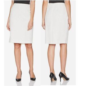 Le suit white pencil skirt Sz 10P